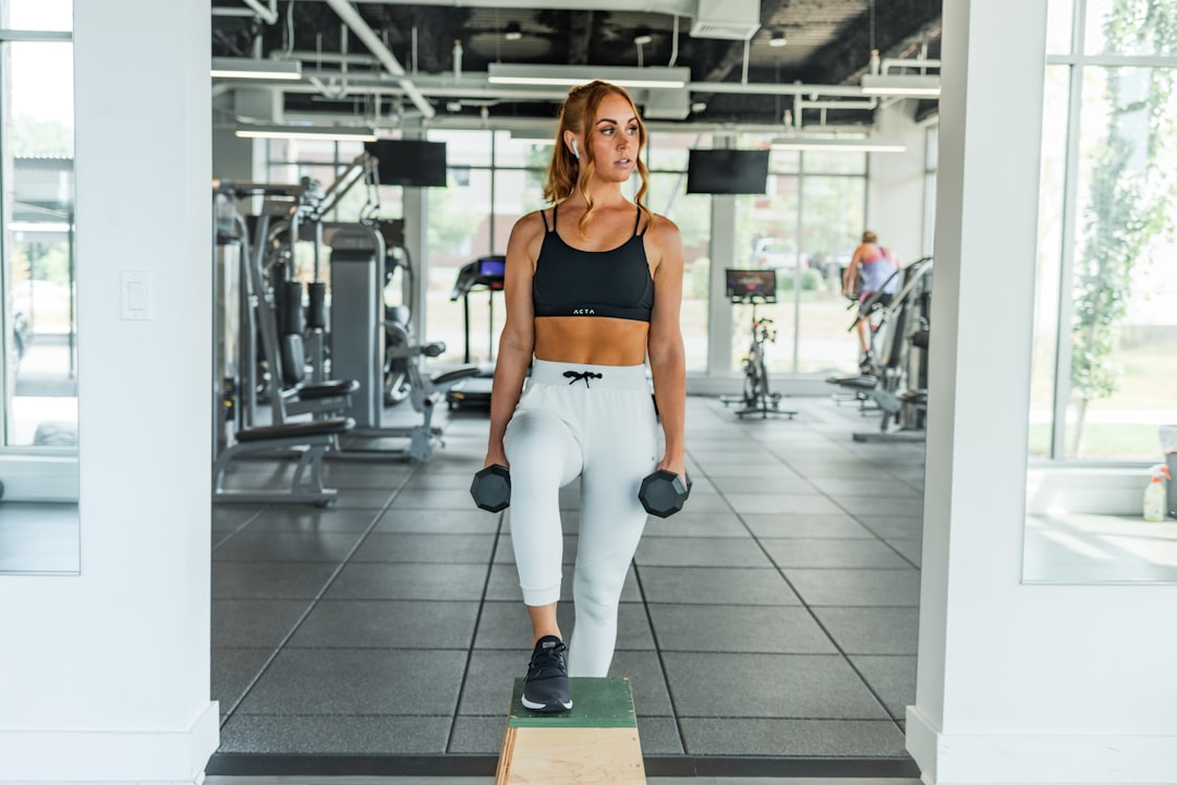 services-02 Working out at the gym. Be sure to tag me on Instagram if you use my photos! @klaverflav